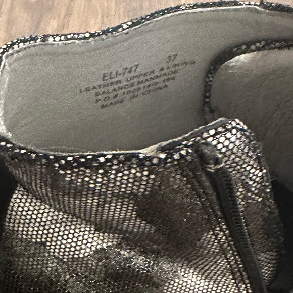 Women’s Algeria Eliza Elegance Lace Up Booties - Picture 12 of 16